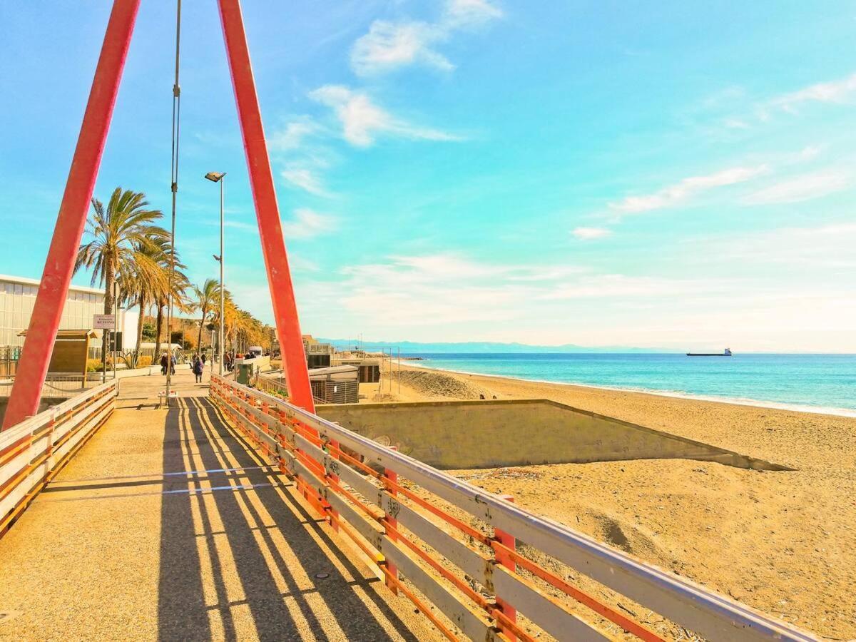 Modern & Bright Flat - 2 Min From The Sea Διαμέρισμα Σαβόνα Εξωτερικό φωτογραφία