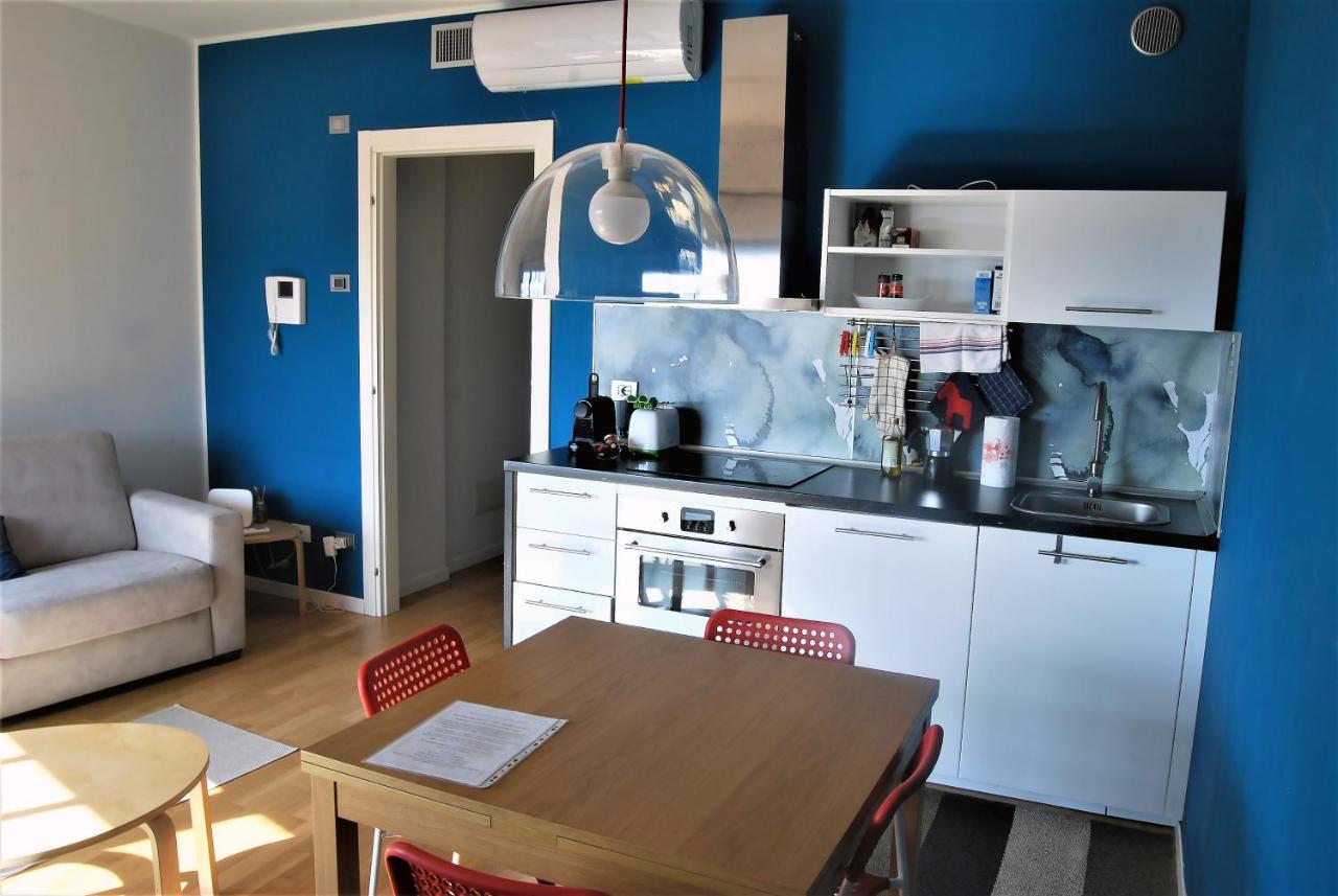 Modern & Bright Flat - 2 Min From The Sea Διαμέρισμα Σαβόνα Εξωτερικό φωτογραφία