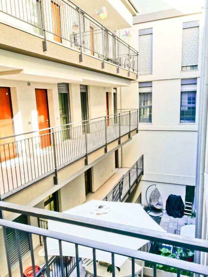 Modern & Bright Flat - 2 Min From The Sea Διαμέρισμα Σαβόνα Εξωτερικό φωτογραφία